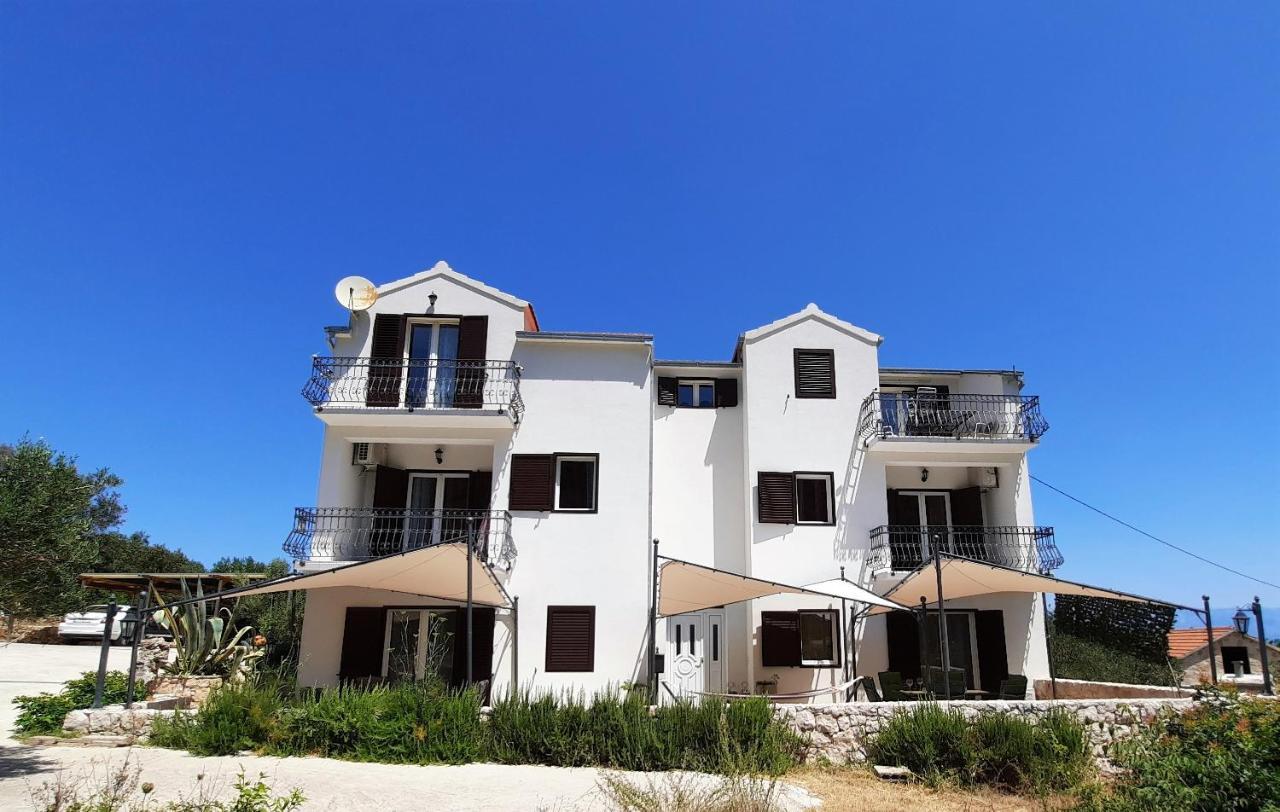 Apartments Pitve Jelsa  Exterior photo
