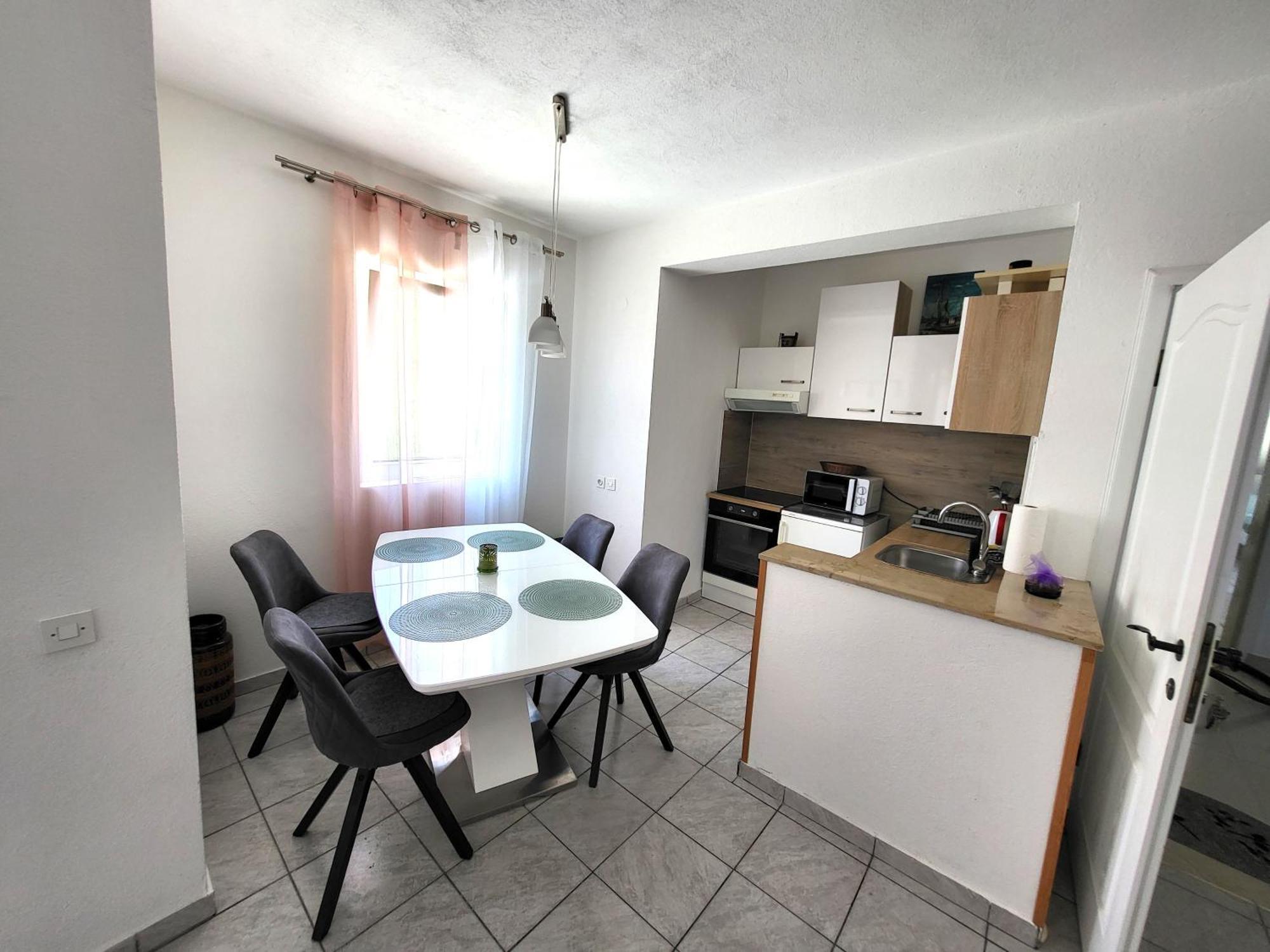Apartments Pitve Jelsa  Exterior photo